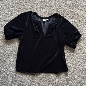 GAP Black Short Sleeve Blouse